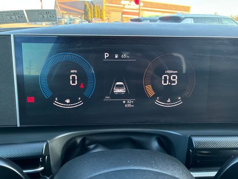 Used 2025 Hyundai Santa Cruz SEL AWD/4WD image 23