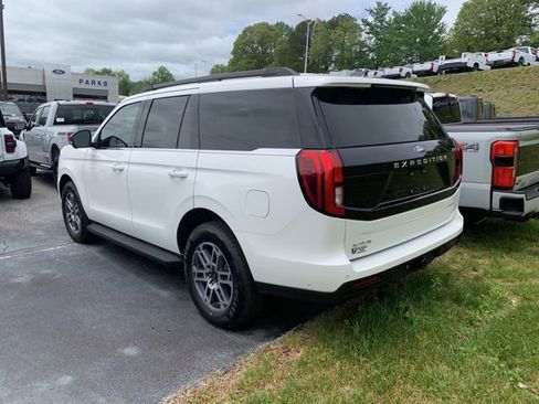 New 2025 Ford Expedition Active RWD image 6