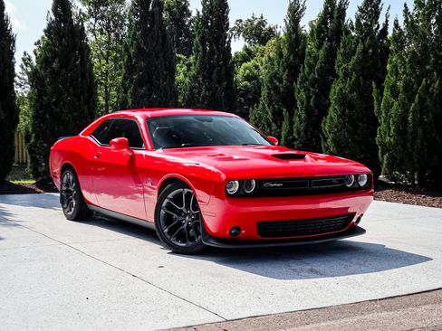 Used 2023 Dodge Challenger R/T Scat Pack w/ Plus Package RWD image 2