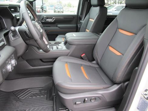 New 2026 GMC Sierra 2500 AT4 w/ AT4 Premium Plus Package AWD/4WD image 21