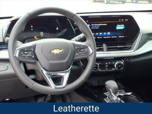New 2026 Chevrolet Trax LT image 2