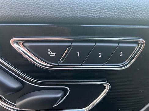 Used 2025 Lincoln Corsair Premiere image 12