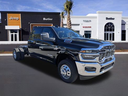 New 2026 RAM 3500 Big Horn AWD/4WD image 8