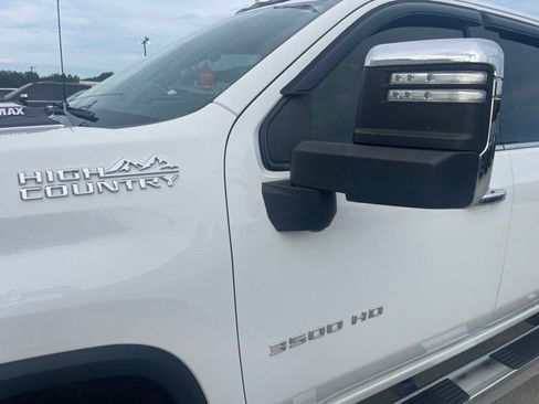 Used 2020 Chevrolet Silverado 3500 High Country w/ Z71 Off-Road Package AWD/4WD image 44