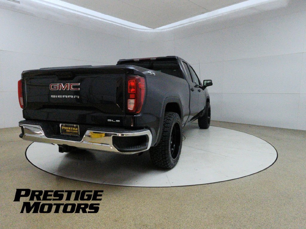 Used 2023 GMC Sierra 1500 SLE w/ Enhanced Capability Package AWD/4WD image 6