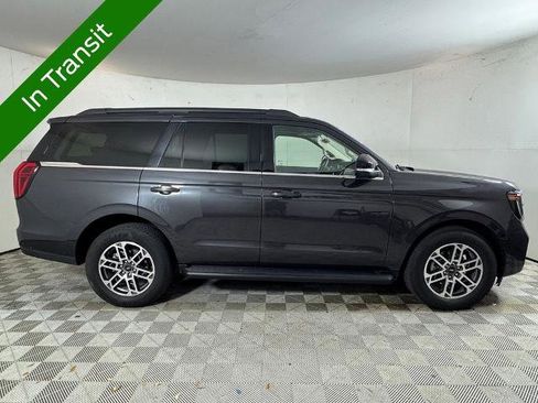 Certified 2025 Ford Expedition Active RWD image 2