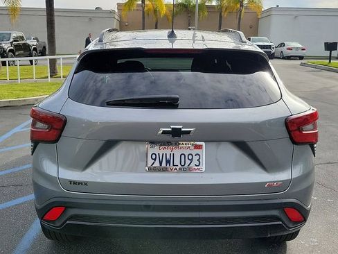 Used 2025 Chevrolet Trax RS w/ Driver Confidence Package image 21