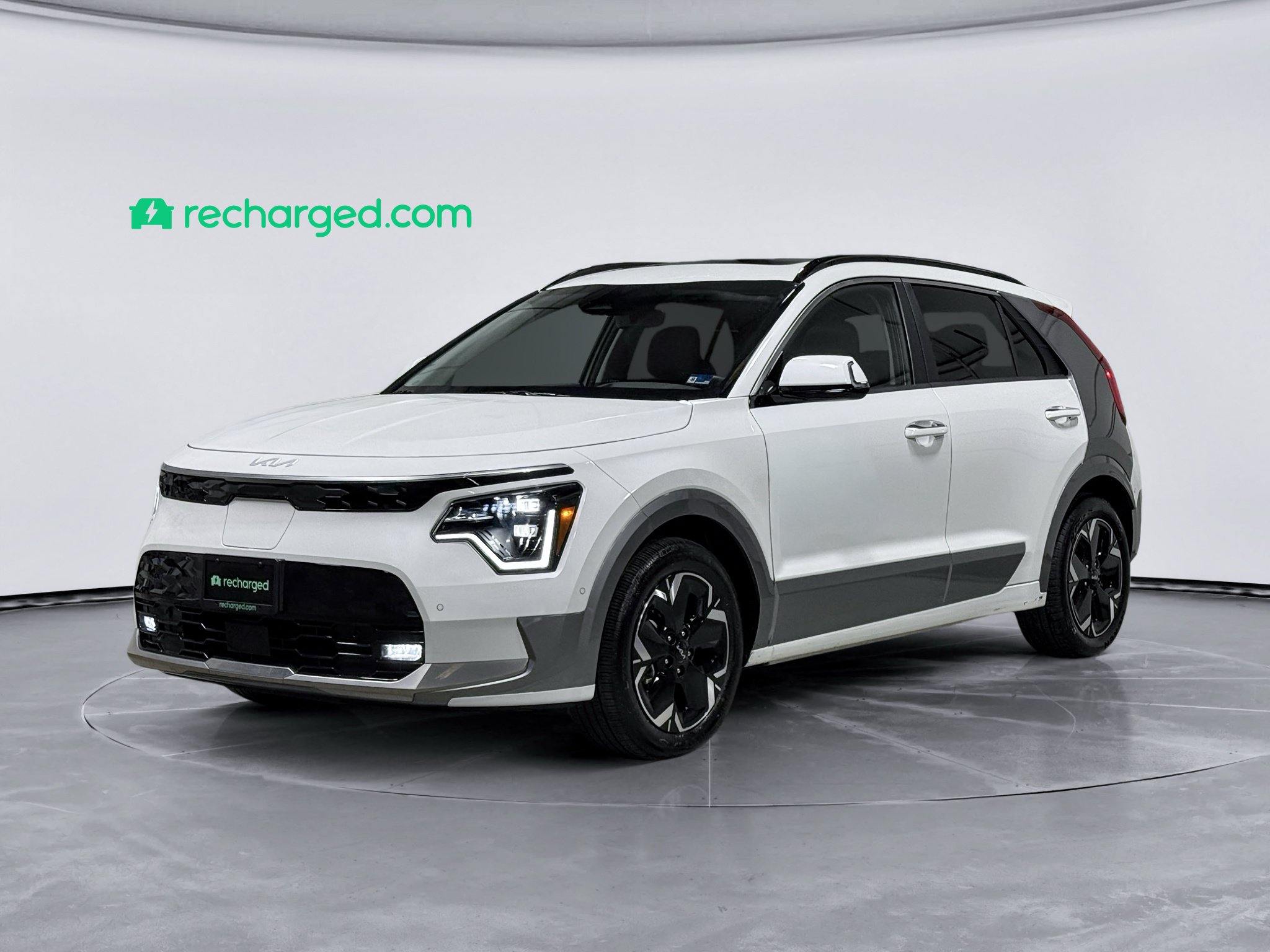 Used 2024 Kia Niro Wave w/ Wave Preserve Package FWD image 1