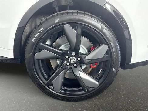 New 2025 Jaguar F-PACE SVR image 33