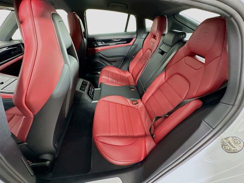 New 2026 Porsche Panamera image 24