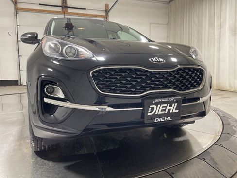 Used 2020 Kia Sportage EX image 2