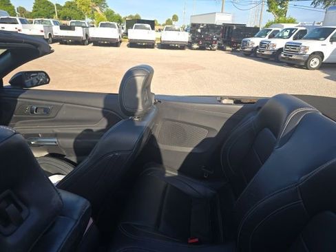 Used 2024 Ford Mustang Premium RWD image 9