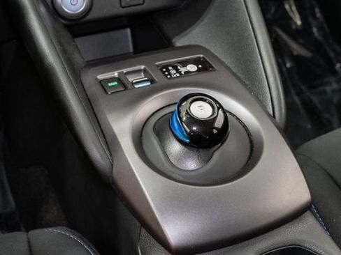 Used 2025 Nissan Leaf S FWD image 23