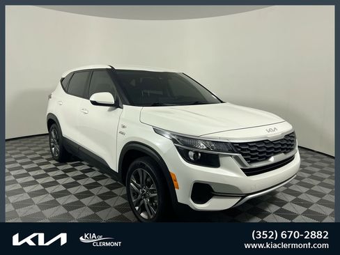 Certified 2022 Kia Seltos LX image 1