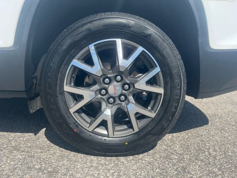 Used 2021 GMC Acadia SLE w/ Driver Convenience Package FWD image 36