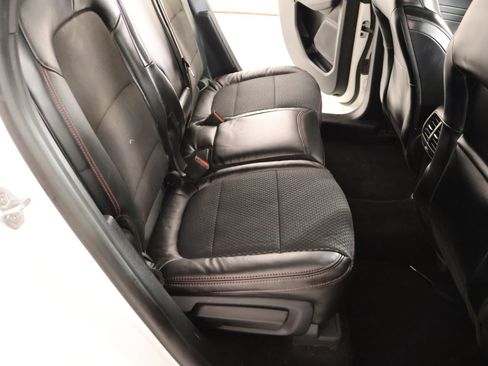 Used 2025 Ford Escape ST-Line Select AWD/4WD image 14