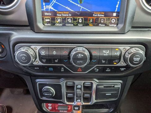 Used 2022 Jeep Wrangler Unlimited Rubicon 4xe w/ Steel Bumper Group image 27