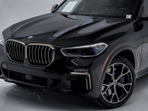Used 2020 BMW X5 M50i w/ Executive Package image 4