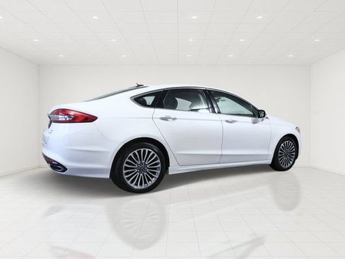 Used 2017 Ford Fusion SE w/ Equipment Group 202A AWD/4WD image 6