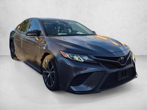 Used 2019 Toyota Camry SE w/ Protection Package (Q2) FWD image 3
