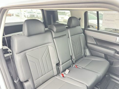 New 2026 Hyundai Santa Fe XRT AWD/4WD image 31