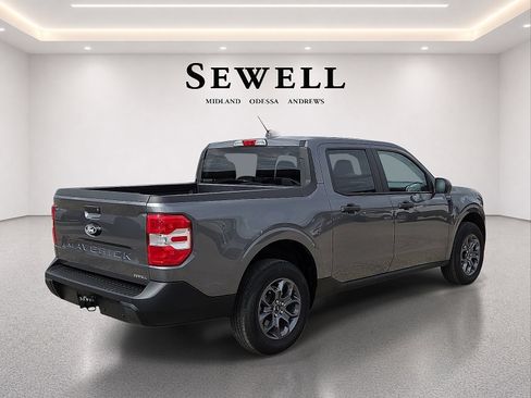 Used 2025 Ford Maverick XLT w/ Equipment Group 302A AWD/4WD image 4