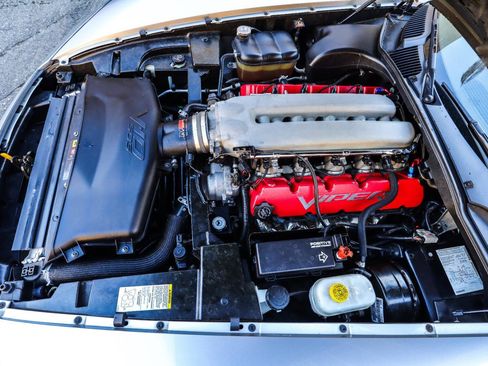 Used 2004 Dodge Viper SRT-10 image 19