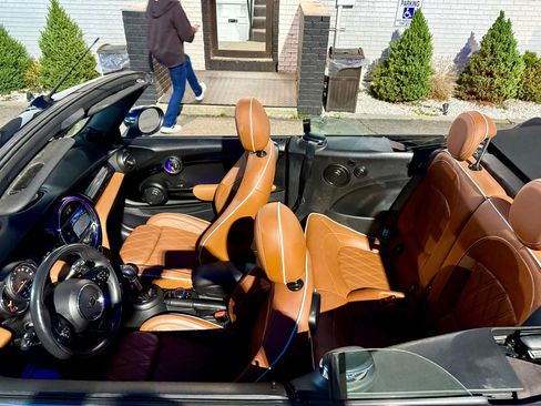 Used 2019 MINI Cooper S image 13