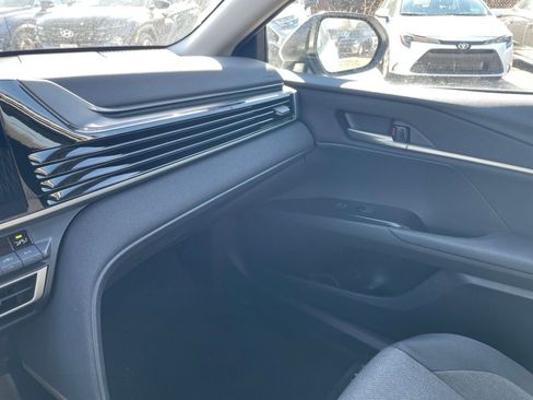 Used 2025 Toyota Camry LE image 35