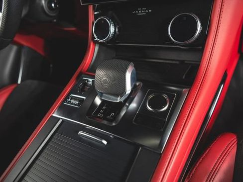 Used 2022 Jaguar F-PACE SVR AWD/4WD image 54