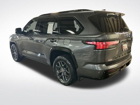 Certified 2023 Toyota Sequoia Platinum image 3
