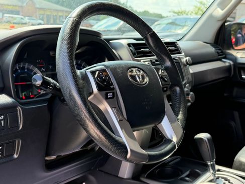 Used 2014 Toyota 4Runner SR5 RWD image 13