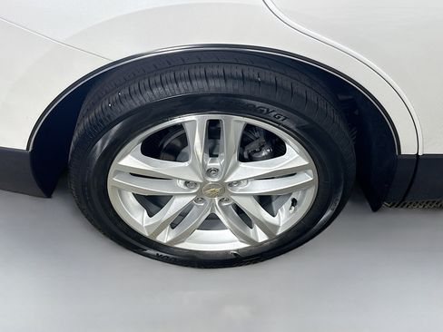 Used 2021 Chevrolet Equinox Premier image 33