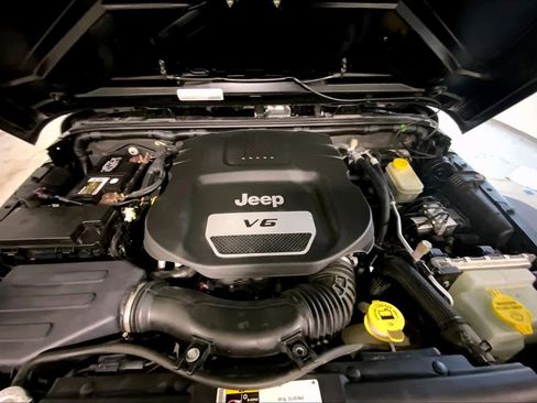 Used 2015 Jeep Wrangler Unlimited Sport w/ Quick Order Package 24S image 31