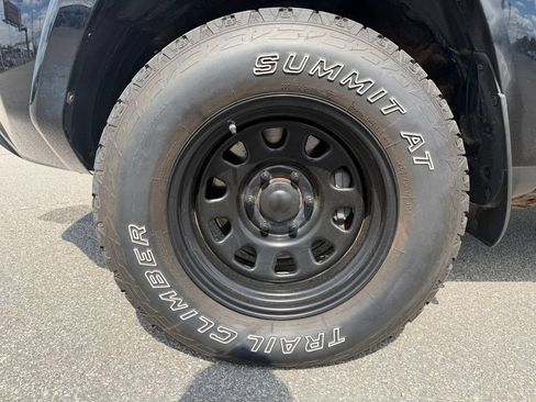 Used 2019 Toyota 4Runner TRD Off-Road Premium AWD/4WD image 9
