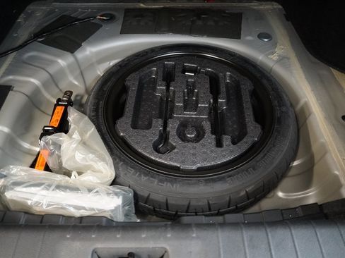 Used 2021 Nissan Sentra SV w/ Trunk Package image 10