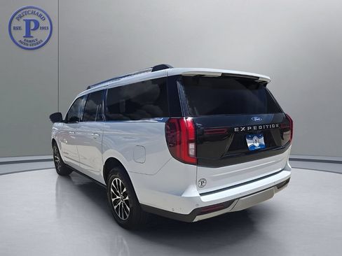 Used 2025 Ford Expedition Max Platinum AWD/4WD image 5
