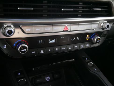 Used 2020 Kia Telluride SX w/ SX Prestige Package image 23