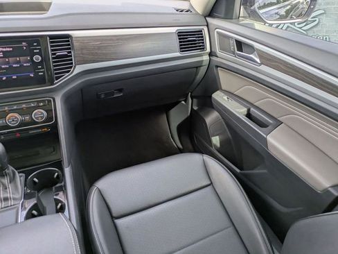 Certified 2023 Volkswagen Atlas SE w/ Panoramic Sunroof Package FWD image 18