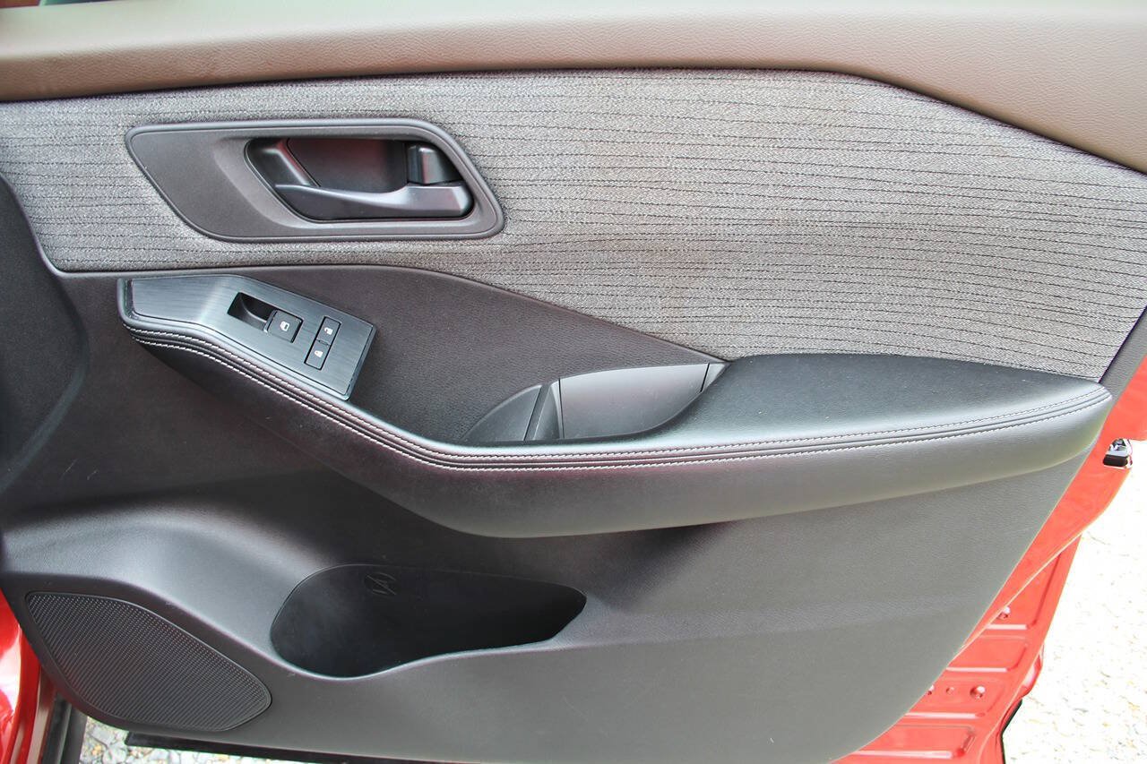 Used 2021 Nissan Rogue S FWD image 15
