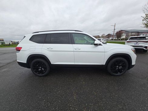 New 2026 Volkswagen Atlas SE AWD/4WD image 2