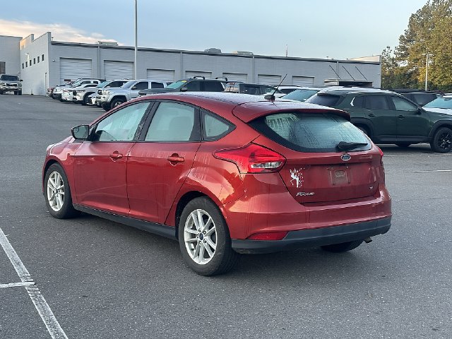 Used 2018 Ford Focus SE FWD image 5