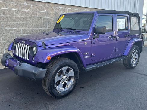 Used 2017 Jeep Wrangler Unlimited Sahara AWD/4WD image 33