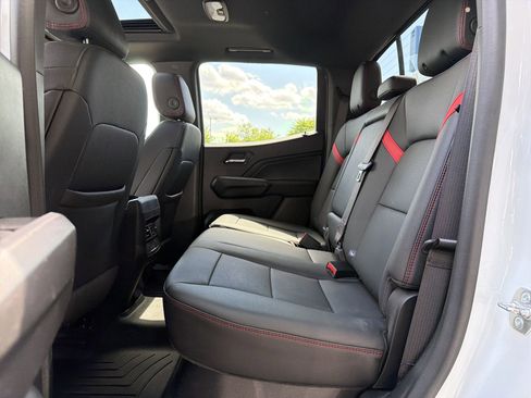 Used 2024 Chevrolet Colorado Z71 w/ Z71 Convenience Package 2 image 31