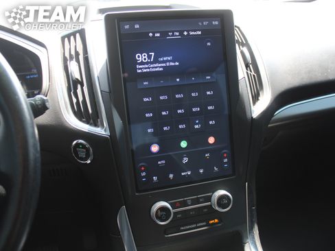 Used 2022 Ford Edge Titanium AWD/4WD image 16