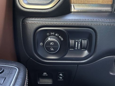 Used 2022 RAM 1500 Limited w/ Bed Utility Group image 13