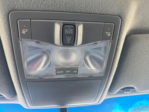 Used 2011 Toyota Avalon FWD image 24