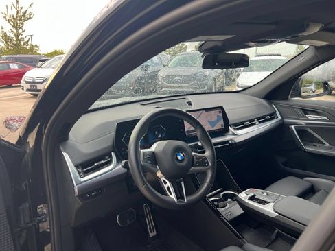 Used 2025 BMW X2 xDrive28i AWD/4WD image 23