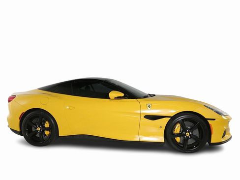 Used 2022 Ferrari Portofino M image 11