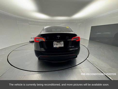 Used 2021 Tesla Model Y Long Range image 4